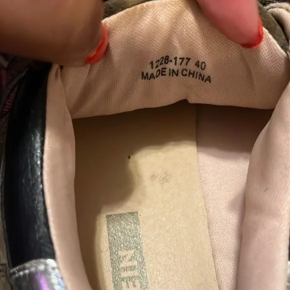 Sneakers by Shein! Very comfortable! - Picture 4 of 6